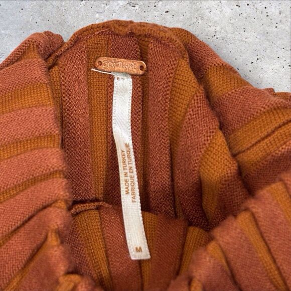 Free People Ribbed Pullover Sweater Mad Chill Womens Medium Mock Neck Rust Brown - Picture 9 of 12